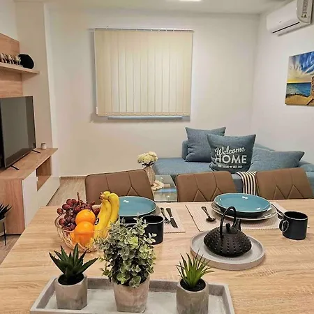 Pervan Homes - Apartment *